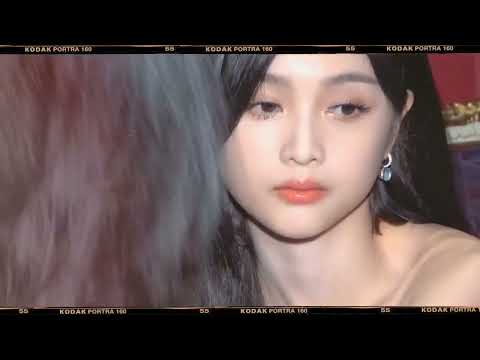 220219 Wu Xuanyi footage behind for her birthday concert