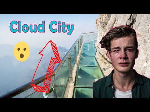 Walk near the clouds, the highest glass bridge in the world | !!😮😦