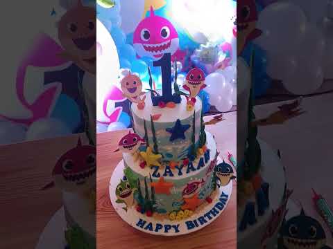 Birthday Cake In Al Musafha Dhaba #dhabastyle #mumbaistreetfood #birthday