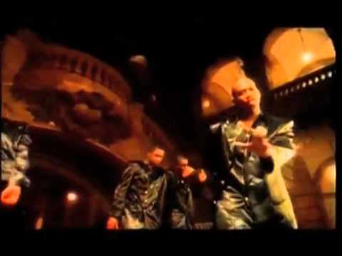 Tres Gilbert bass player