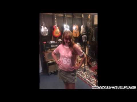 RACHEL WISE sings the PACK IT UP song