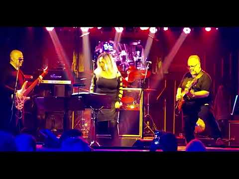 Flashback band-Rock and Roll στο κρεβάτι