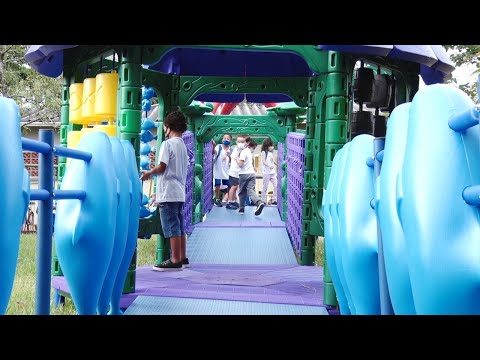 Novos playgrounds adaptados são instalados em escolas municipais
