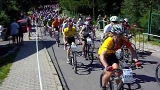 preview picture of video 'Powerade MTB Marathon 01.08.2009 Głuszyca - start'