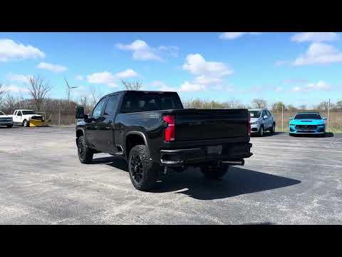 2026 Chevrolet Silverado 2500HD 4WD Crew Cab Standard Box LT in Black for sale at Lally Chevrolet Ltd. in Tilbury, ON