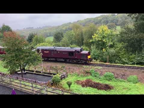 37518 FORT WILLIAM. DEPARTING HIGHLEY TO KIDDERMINSTER. SEVERN VALLEY RAILWAY. 65 YEARS OF CLASS 37.