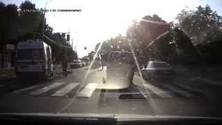 preview picture of video 'Скорая помощь сбила пешехода г. Винница 30 июля 2014'