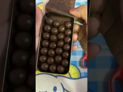 HERSHEY'S EXTRA CREAMY AND SPECIAL DARK CHOCOLATE  🍫 #ytshorts #shorts