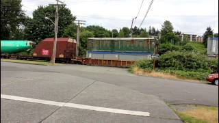 preview picture of video 'Trains, Planes, and Automobiles - 737 fuselages arrive in Renton on train'