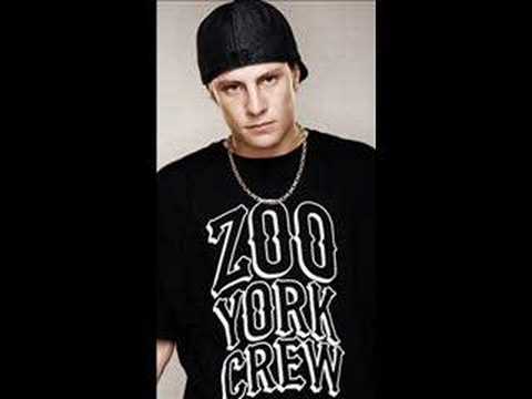 Onkl P feat Cast - Party