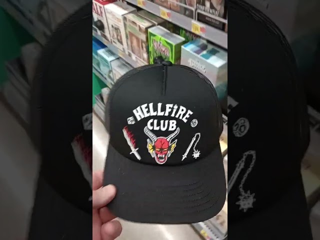 Vídeo relacionado con Bioworld Stranger Things Hellfire Club - Gorra de béisbol negra sin estructura