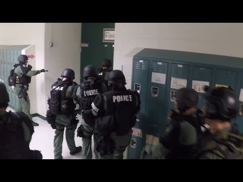 AMOK-ALARM an Schule! Teenager schießt auf Schüler in Panik! | DOKU