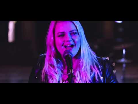 Wedding Band With Female Vocals UK - The Beats (Live Showreel)