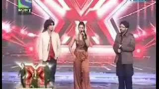 Download lagu Shreya Ghoshal Singing Mere Dolna bit in X Factor India mp3