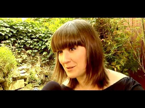 Cate Le Bon Brings her psychedelic music!