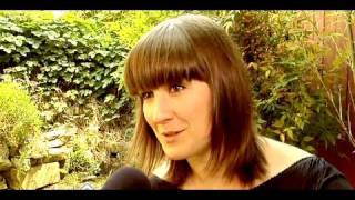 Cate Le Bon Brings her psychedelic music!