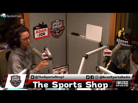 Tony Roberts' mother thought he was a clown and not a comic!