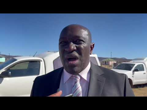 Umphathiswa kwiSebe lezemfundo uyacacisa.