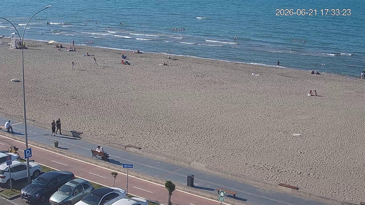 Live webcam view of Atakum Beach by the Art Center