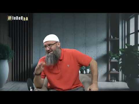 Da li je ženi koja klanja u kuci bez čarapa ispravan namaz ?