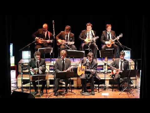 Sinfonico Honolulu - ukulele orchestra - Flowers On The Wall