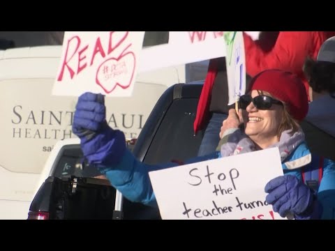 Students joined teachers on the picket lines for a second day as the Denver Public Schools district and teacher’s union resumed negotiations. (Feb. 12)