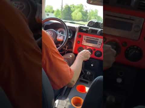 2013 Toyota FJ Cruiser 6-Speed