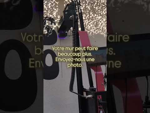 Logo du restaurant Spok imprimé directement sur le mur à Marseille