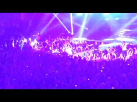 Everybody (Backstreets Back) - Backstreet Boys (Live at Cedar Park Center 9/1/2013)