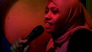 Download lagu Ila sabri celup 2.3GP mp3