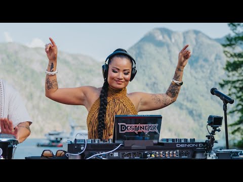 AMAZING Vocal House REMIXES Performed LIVE - Taylor Dayne, Whitney Houston | DESTINEAK DJ Set