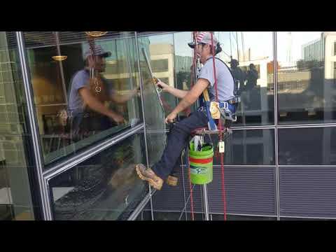 Mad skillz. High rise Window Cleaning, Rope access, Seattle