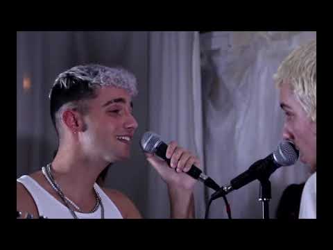 INTERROGACIÓN AMOR X THE LIVING ROOM