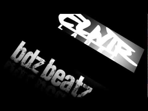 12. ELWTR - Rewanż feat Mikee APG prod. BDZ skrecze DJ Element