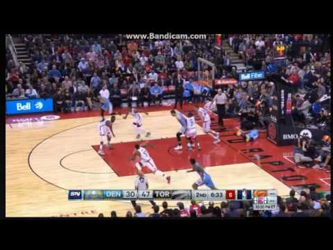 Jakob Poeltl big block on Jameer Nelson - Toronto Raptors vs. Denver Nuggets - NBA - 31/10/2016