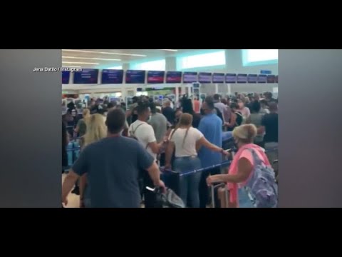 Thousands of Americans trapped in Cancun