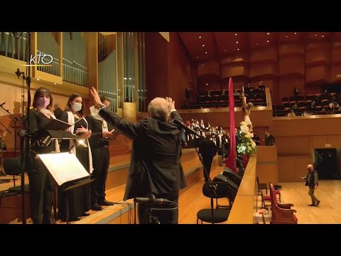 Jo Akepsimas, chef de choeur de la messe du Pape à Athènes