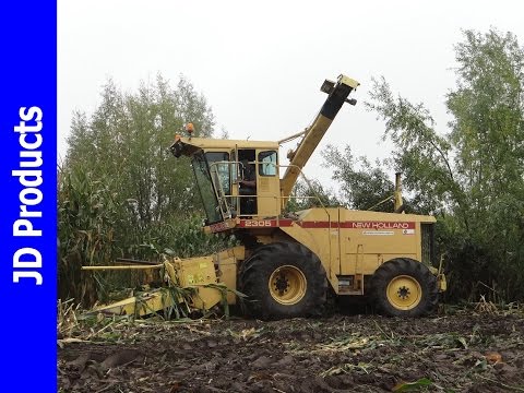 Mais/2015/New Holland 2305/Harvesting maize/Maishäckseln/Maishakselen/Hendriksen/Barneveld