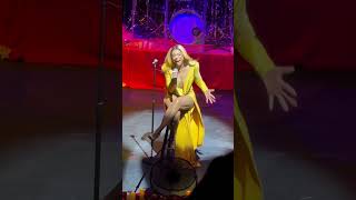 Tamar Braxton singing “How I Feel” on Love and War anniversary tour #tamarbraxton