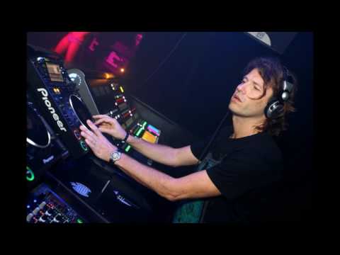 Namajitra & Steven - Drizzly Summer [296-HernanCattaneo]