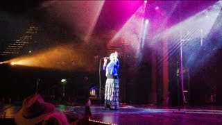 Shara McKee Sings "Peace in the Valley" on Cruise