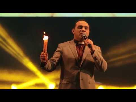 Espírito, Enche a Minha Vida - [Clipe] Ao Vivo no Natal de Luz 2017 - Padre Nilson Nunes