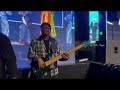 BASSIST GOES CRAZY IN THIS HIGHLY INTOXICATING MAKOSSA PRAISE