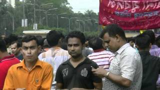 preview picture of video 'アキーラさんデモ遭遇5！バングラデッシュ・ダッカ！Demo,Dahka,Bangladesh'