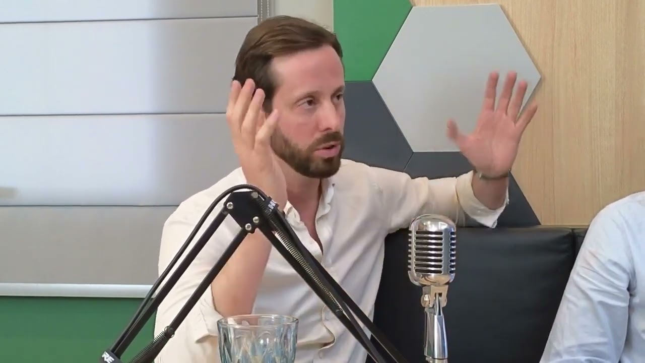 GABRIEL MENDONÇA E VINICIUS VITTA - D.WORK.IN