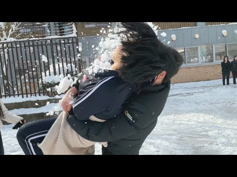 남녀공학에 눈이 오면 벌어지는 일