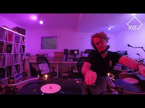 Vinyl Records That Play Forever - How Locked Grooves Work