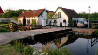 preview picture of video 'Brugopening Vrouwenvaart Draaibrug/ Swingbridge Leiden'