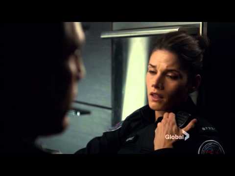 Rookie Blue -6x01- Sam and Andy talk on the kitchen floor