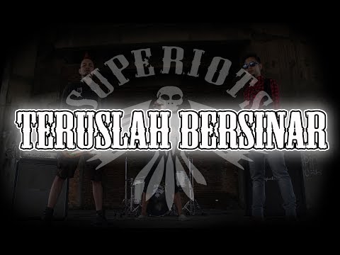 Superiots - Teruslah Bersinar ft.Shania (Lyric Video)2018